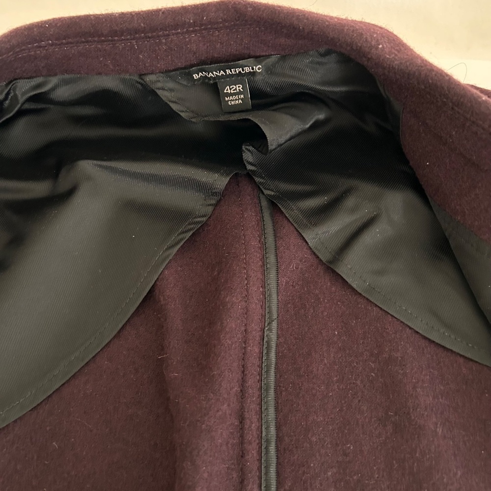 Burgundy Banana Republic sport coat - Picture 4 of 9